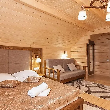 Hutsulyandiya Chalet Mykulychyn