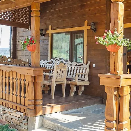 בקתה Hutsulyandiya מיקוליצ'ין