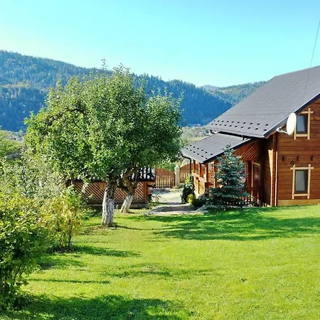 Hutsulyandiya Chalet Mykulychyn